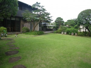角川庭園の日本庭園